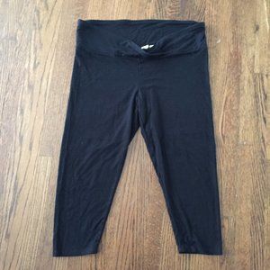 Maternity Gap Underbelly Capri Length Leggings  sz L